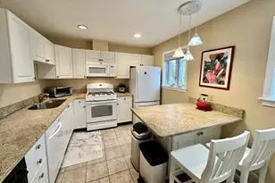 96 Anderer Ln, Boston, MA 02132 - Photo 7