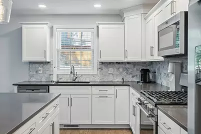 33 Phalanx St, Tyngsborough, MA 01879 - Photo 5