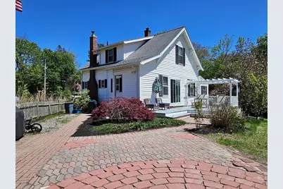 131 Pleasant St, Paxton, MA 01612 - Photo 1