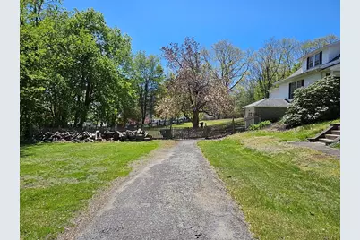 131 Pleasant, Paxton, MA 01612 - Photo 21