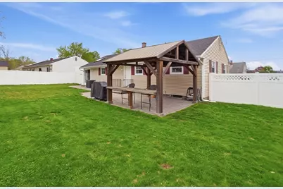 73 Pawtucket Dr, Lowell, MA 01854 - Photo 39