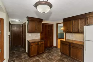 46 Woodcliff Dr, Westfield, MA 01085 - Photo 5