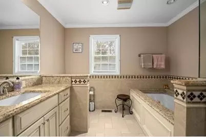 37 Dupuis Ave, Worcester, MA 01604 - Photo 13