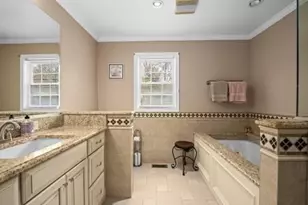 37 Dupuis Ave, Worcester, MA 01604 - Photo 13