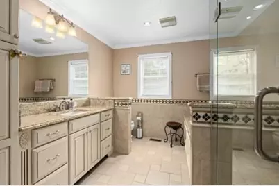 37 Dupuis Ave, Worcester, MA 01604 - Photo 17
