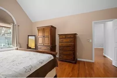 37 Dupuis Ave, Worcester, MA 01604 - Photo 11