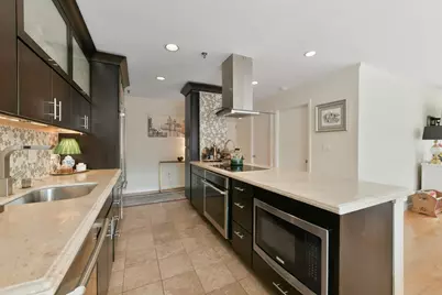 350 North St #404, Boston, MA 02113 - Photo 9