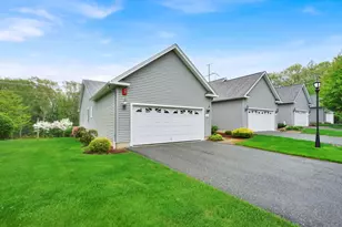 43 Gibson Wy, West Springfield, MA 01089 - Photo 3