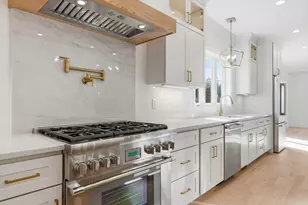 16 Couture Wy, Middleton, MA 01949 - Photo 9