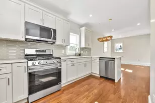 37 Itasca St, Boston, MA 02126 - Photo 3