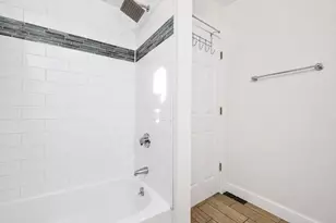 28 Richardson Cir, Framingham, MA 01702 - Photo 19