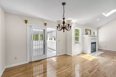 278 Whitney, Holyoke, MA 01040 - Photo 5