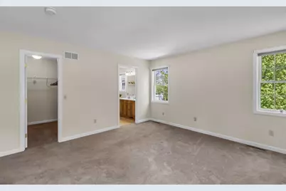 278 Whitney, Holyoke, MA 01040 - Photo 25