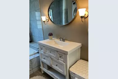 131 H St, Boston, MA 02127 - Photo 13