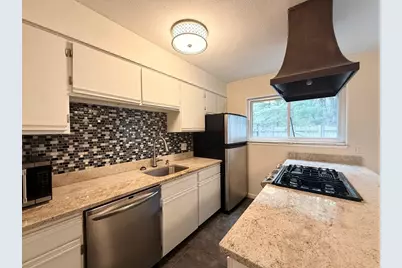 115 Jamestown Drive #115, Springfield, MA 01108 - Photo 5