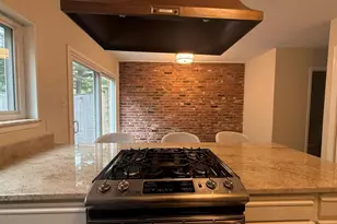 115 Jamestown Dr, Springfield, MA 01108 - Photo 9