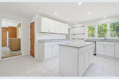 136 Lincoln St, Hudson, MA 01749 - Photo 19