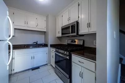 357 Boylston #3, Lowell, MA 01852 - Photo 9