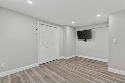 40 Elm St #B, Wakefield, MA 01880 - Photo 9