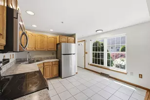 18 Castle Hill Rd, Agawam, MA 01001 - Photo 7