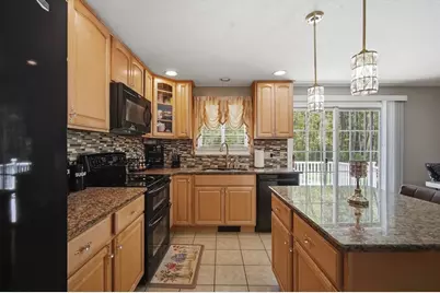 179 Cabinet St, Springfield, MA 01129 - Photo 7