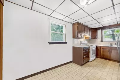 2 Mill St, Beverly, MA 01915 - Photo 7