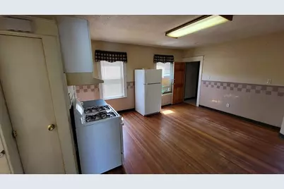 40 Endicott Street #40, Lowell, MA 01854 - Photo 3