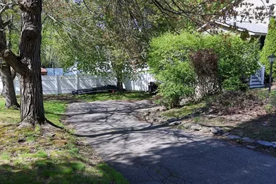 199 Bemis Rd, Holyoke, MA 01040 - Photo 5