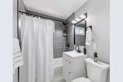 118 Surrey Road, Springfield, MA 01118 - Photo 19