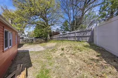 118 Surrey Road, Springfield, MA 01118 - Photo 29