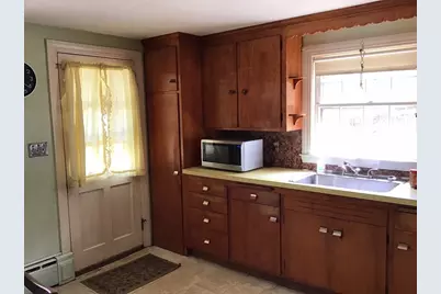 14 Locust St, Woburn, MA 01801 - Photo 3