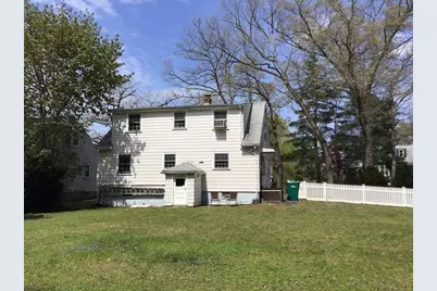 14 Locust St, Woburn, MA 01801 - Photo 19