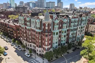 4 Charlesgate E, Boston, MA 02215 - Photo 27