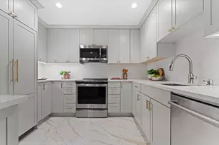 4 Charlesgate E, Boston, MA 02215 - Photo 9