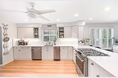 396 Dedham St, Newton, MA 02459 - Photo 9