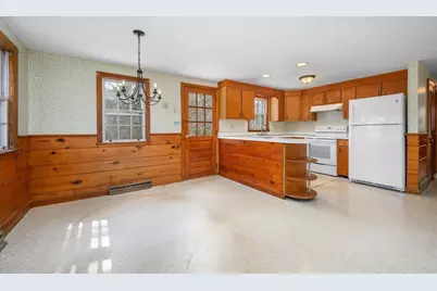 21 Uncatena Rd, Mashpee, MA 02649 - Photo 9