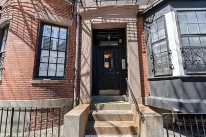 21 Bowdoin #2C, Boston, MA 02114 - Photo 15