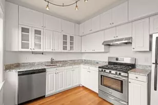 37 Revere St, Boston, MA 02114 - Photo 5