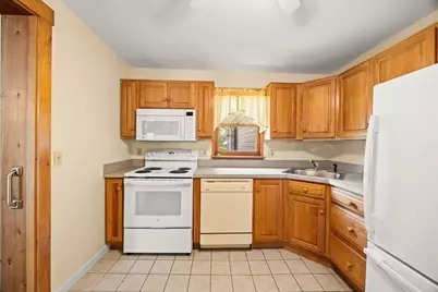 74 Lakeview Ave, Taunton, MA 02780 - Photo 17