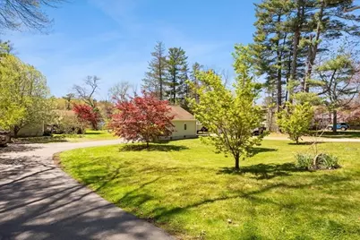 74 Lakeview Ave, Taunton, MA 02780 - Photo 5