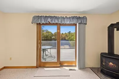 74 Lakeview Ave, Taunton, MA 02780 - Photo 13