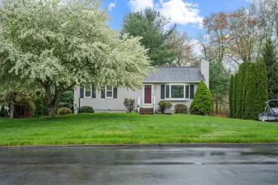 11 Riverside Dr, Webster, MA 01570 - Photo 3