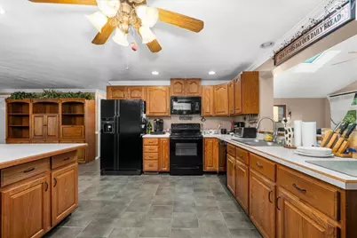 11 Riverside Dr, Webster, MA 01570 - Photo 11
