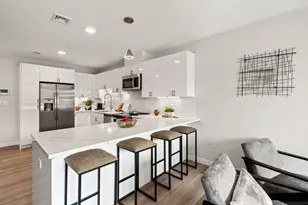 68 Los Angeles, Newton, MA 02458 - Photo 5