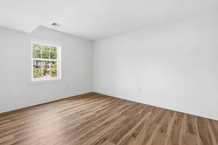 24 Greenleaves Dr, Amherst, MA 01002 - Photo 17