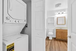 24 Greenleaves Dr, Amherst, MA 01002 - Photo 19
