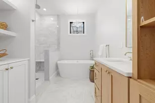 847 E 5th St, Boston, MA 02127 - Photo 19