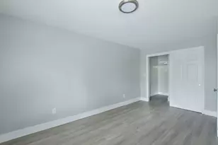 1049 Pleasant St, New Bedford, MA 02740 - Photo 13