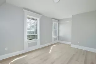 1049 Pleasant St, New Bedford, MA 02740 - Photo 3