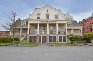 1049 Pleasant St, New Bedford, MA 02740 - Photo 11